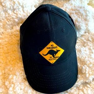 Mens Baseball hat No Kangaroos Crossing. NWT